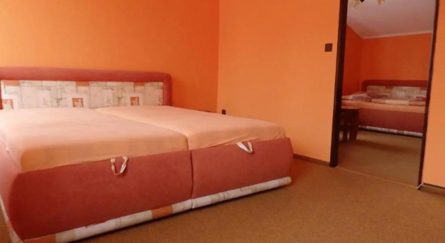 Трёхместный номер Standard Hotel Zlatý Kříž