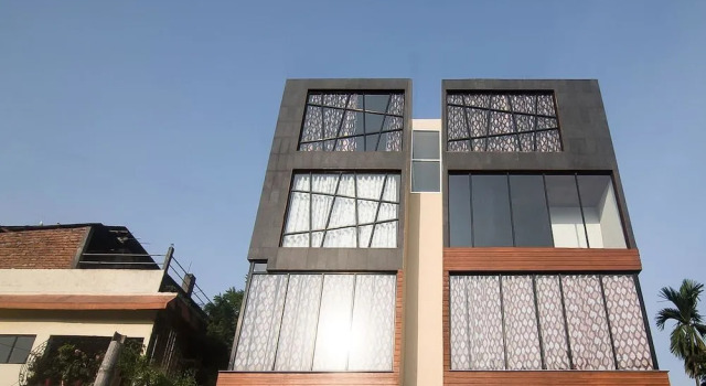 OYO 14648 Queens Casa
