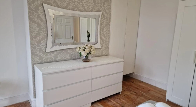 1 Bed Flat - Sleeps 2 - Pets - Parking - Wifi, Забронировать Апартаменты/квартира Отели Большого Лондона с парковкой, Парковка