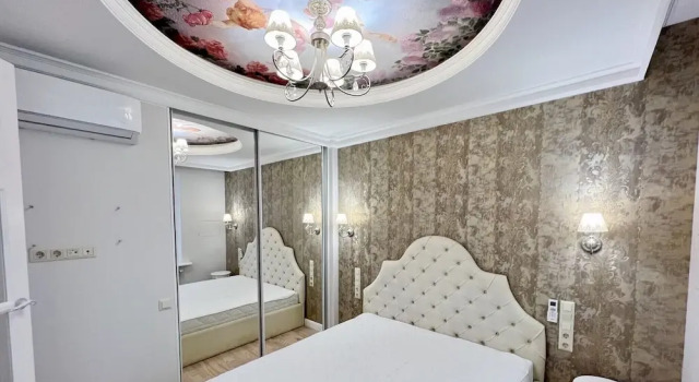Designer Apartments near Dana Mall