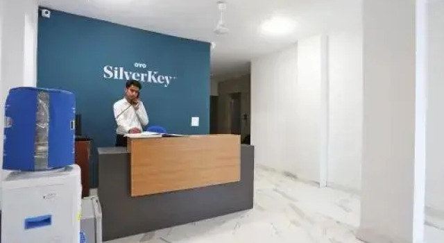 SilverKey Executive Stays 35523 Plot 66, Забронировать Отель Отели Гургаон с бассейном, Бассейн