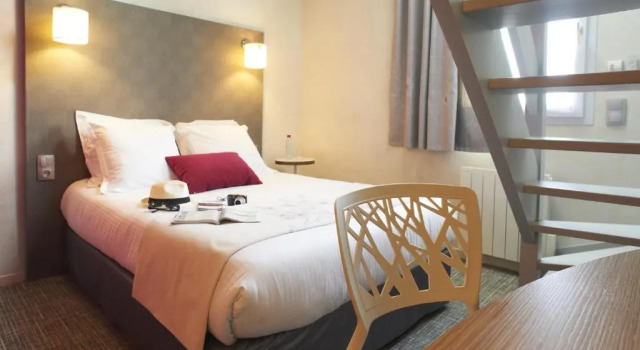 Семейный номер Standard Дуплекс Hotel Restaurant Du Parc Saumur Logis Elégance