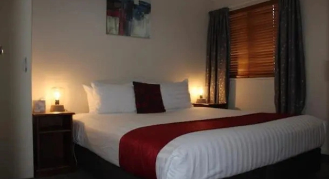 Двухместный люкс Deluxe c 1 комнатой Gladstone Motel