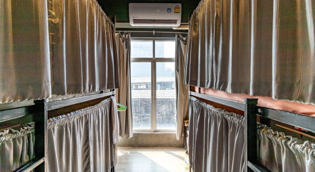 Кровать в общем номере (женский номер) The Beds Ever - Hostel - Adults Only