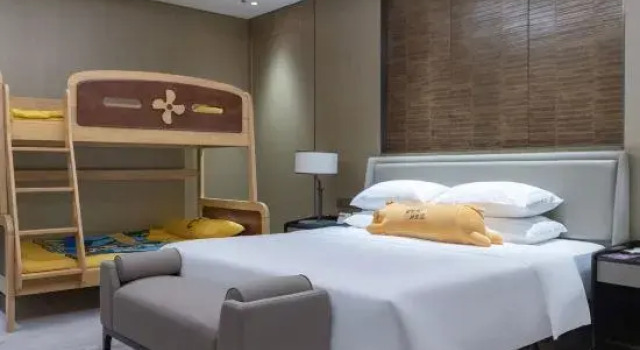 Четырёхместный семейный люкс Golden Eagle Summit Hotel Kunshan