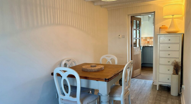 Rhianfa, Book Feriehus Dwyran Anglesey