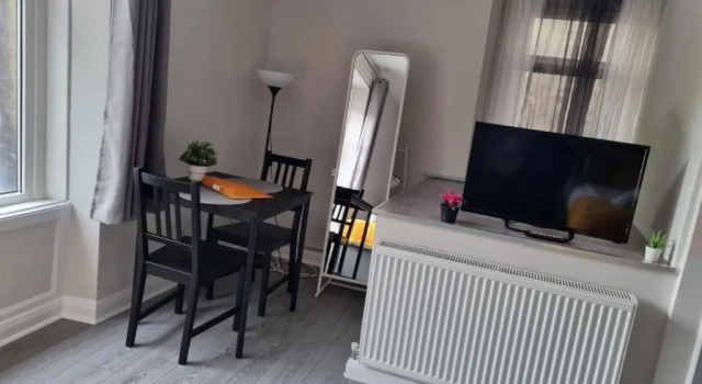 Студия Grey Stone Studio Apartments