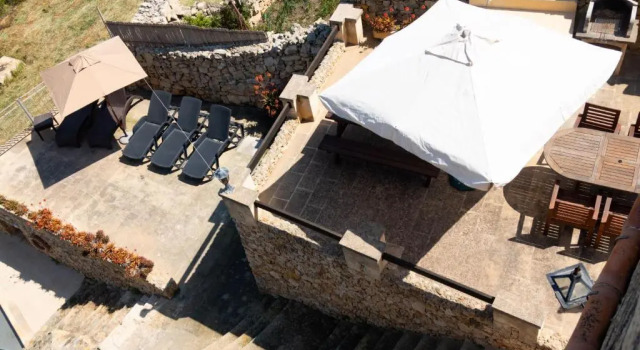 Villeleynah Amazing Gozitan Villa + Pool, Varaa Villa Munxar Gozo