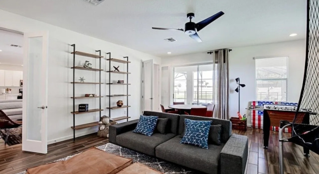 Very Private Surroundings Pool, Game Room & More! 7 Bedroom Home
