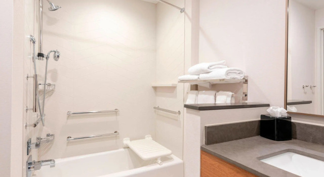 Номер Standard Fairfield Inn & Suites by Marriott Fair Oaks Farms