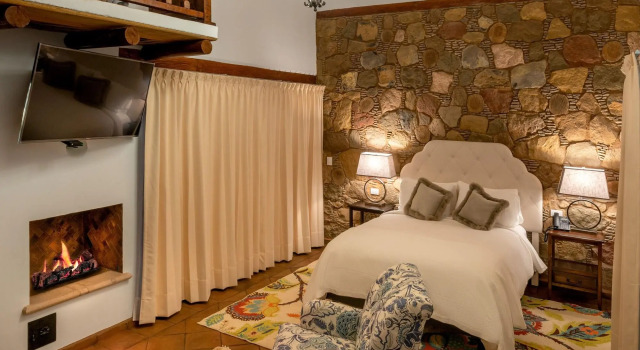 Hotel Boutique Casa Colorada, Book Resort Resort Hotels in Michoacan, Resort