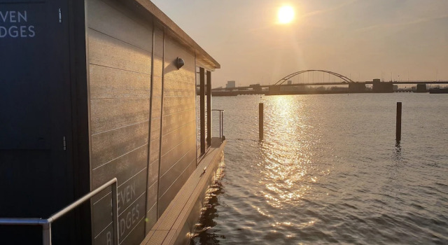 Houseboat Schellingwouderdijk, Забронировать Отель Отели Норда 3 звезды, 3*