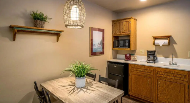 Люкс Somerset Inn & Suites