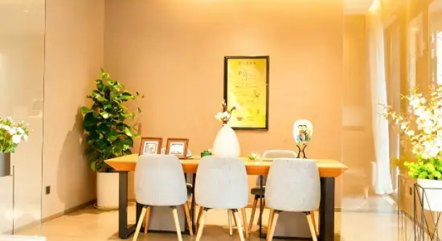 Homeinn Hotel (Mianzhu Nanjing Avenue New World Commercial Plaza), Buchen Sie Hotel Mianzhu Sichuan