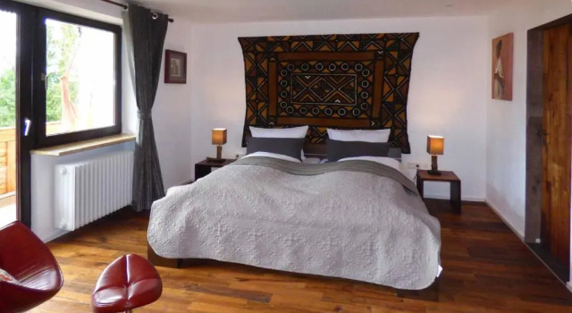 Haus der 5 Kontinente, Varaa Hotelli Hotellit Baijeri pysäköinnillä, Pysäköinti