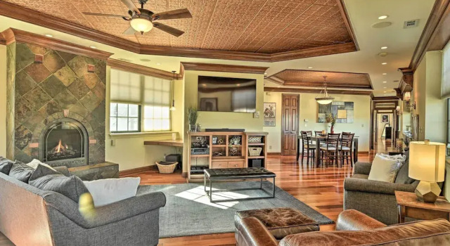 Spacious Indianapolis Condo w/ Private Gym!, Prenota Appartamento Hotel a Indiana con parcheggio, Parcheggio