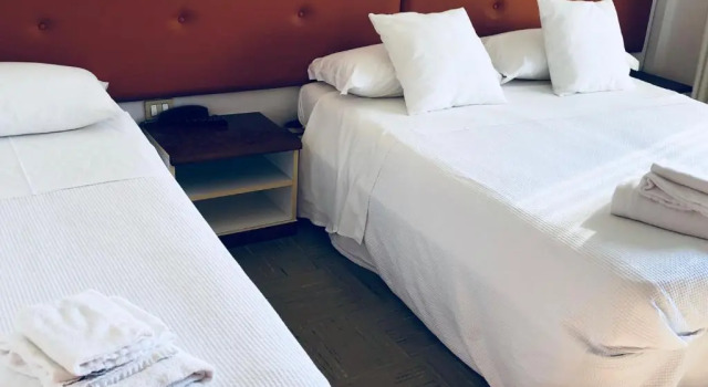 Трёхместный номер Standard с балконом Hotel Aplo - Breakfast Experience