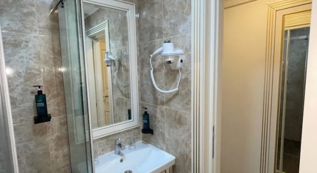 Двухместный номер Standard с балконом и с видом на бассейн Grand Hotel Caraiman