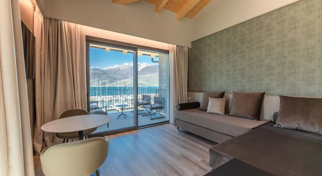 Lago Dorato Marina Lodge Guesthouse, Book Hotel Colico Como