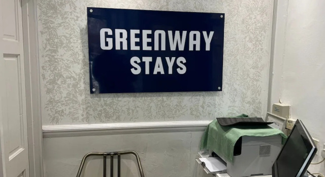 OYO Greenway Stays, Забронировать Отель Аксбридж Middlesex