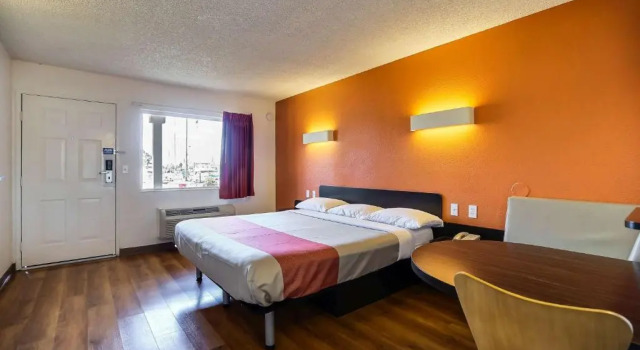 Двухместный номер Standard Motel 6-Oakland, CA - Embarcadero