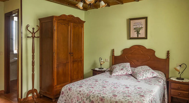 Casa Elena Turismo Rural, Book Hotel  