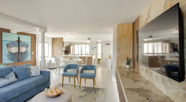 4 Mi to Lovers Key SP: Modern Condo w/ Ocean Views, Забронировать Апартаменты/квартира Форт-Майерс-Бич Fort Myers Area