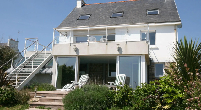 Modern Villa in Clohars-Carnoët with Private Swimming Pool, Забронировать Вилла Коттеджи Finistère, Коттедж