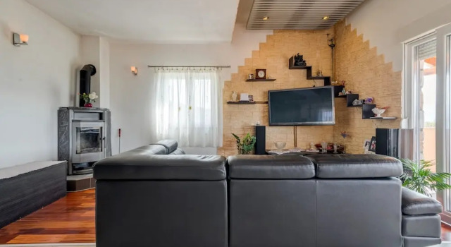 Awesome Home in Poljica Imotska With Wifi and 5 Bedrooms