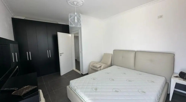 Penthouse Apartment With Terrace on the sea, Rezerwuj Apartament Hotele w Durres County z parkingiem, Parking