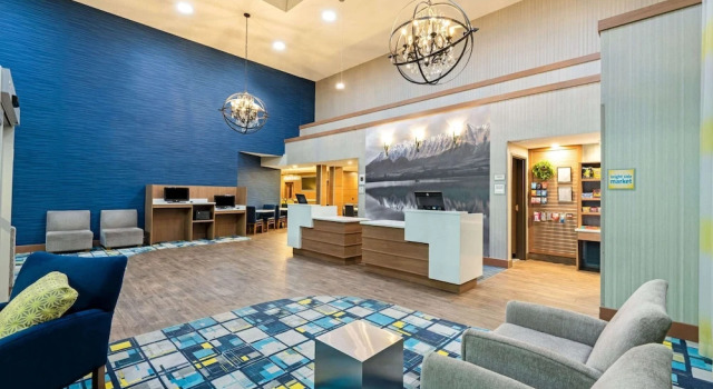 Crystal Inn Hotel & Suites - Logan