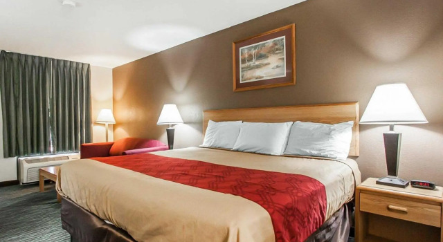 Номер Standard Econo Lodge Inn & Suites Jackson Northwest