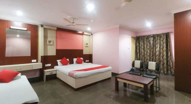 OYO 49639 Nirmala Residency