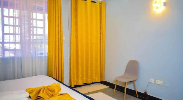 Lux Suites Fancy Getaway Apartments