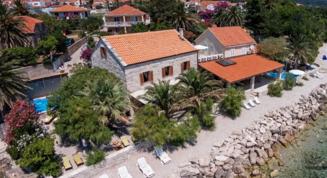 Вилла Luxury Beachfront Villa Mare with private pool at the beach Orebic - Peljesac