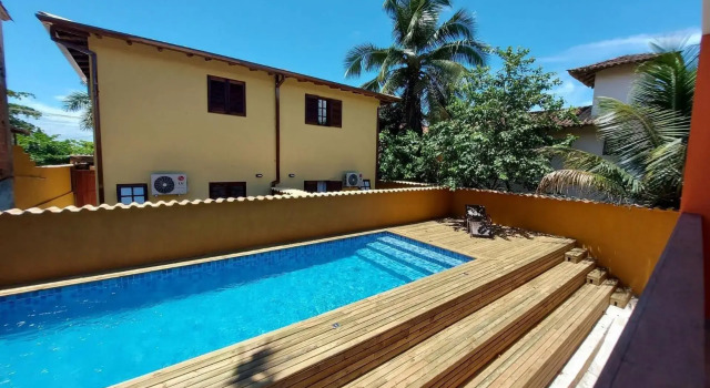 Sapeca - Novo Flat c/ piscina, 50mts da praia, churrasqueira privativa, ar con, wi-fi, netflix. 4pessoas, garagem