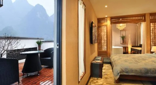 Люкс с красивым видом из окна The Beyond Villa Guilin Boutique Hotel