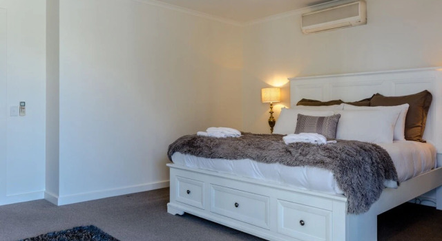 Seaview Penthouse, Book Hotel Glenelg 