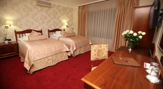 Трёхместный номер Standard Grand Hotel & Spa Tirana