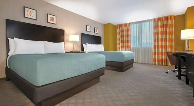 Четырёхместный номер West Tower Circus Circus Hotel, Casino & Theme Park
