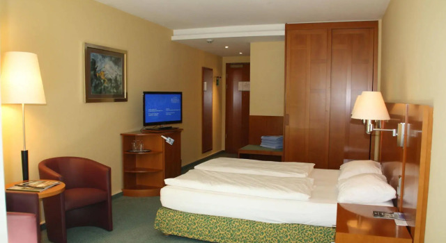 Hotel Residence Starnberger See, Забронировать Отель Отели Баварии с парковкой, Парковка