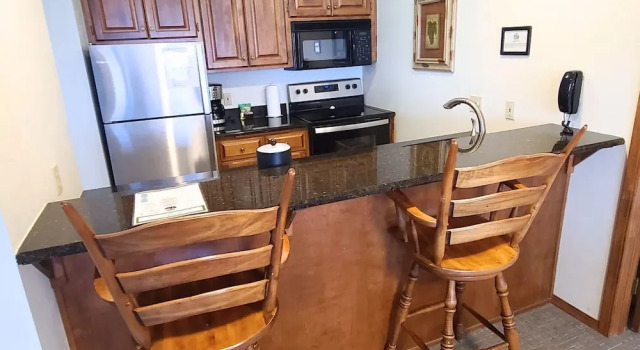 Четырёхместный номер Standard с 2 комнатами с видом на воду Bridgeport Waterfront Resort