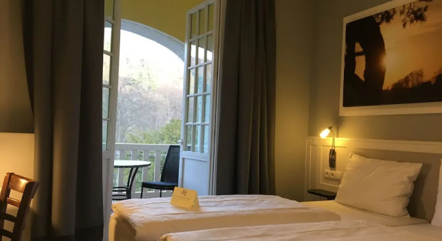 Jugendstilhotel Trifels, Забронировать Отель Аннвайлер-ам-Трифельс Пфальцский Лес, рядом с Замок Трифельс