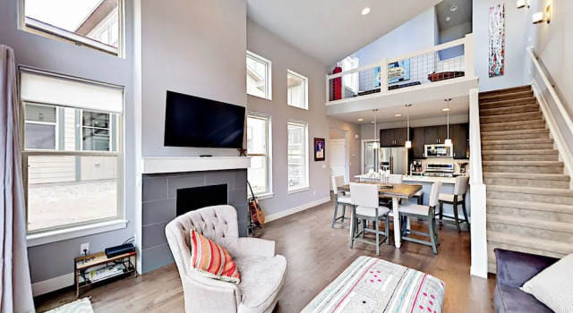 Brand-new 2br Rendezvous Townhome W/ Patio 2 Bedroom Townhouse
