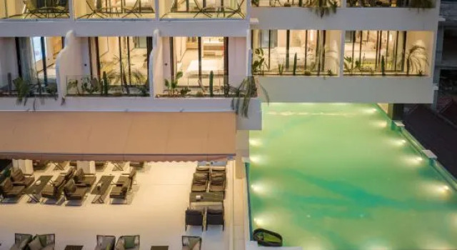Xishuangbanna Yunqi Yisu Jiangjing Hotel, Rezerwuj Hotel Hotele w Menghai z basenem, Basen