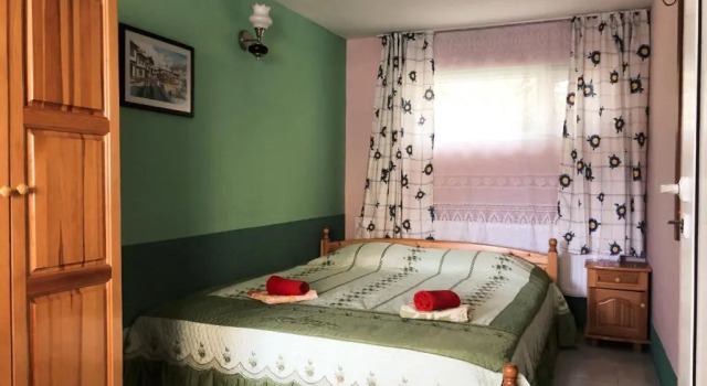 Трёхместный номер Standard с балконом и с видом на море Guest House Paskal