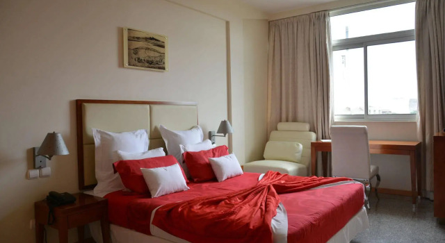 Loanda Hotel, Varaa Hotelli Hotellit Luanda aamiaisella, lähellä Jumbo Hypermarket Luanda, Aamiainen