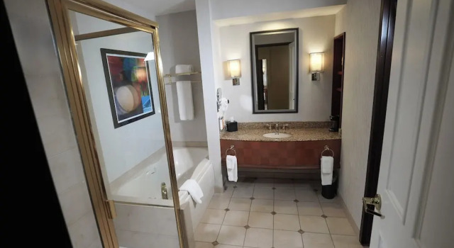 Четырёхместный номер Deluxe Ameristar Casino Hotel