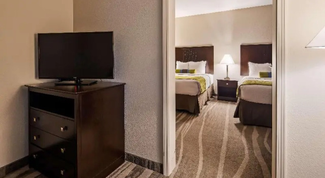 Люкс Standard Best Western Plus Denver City Hotel & Suites
