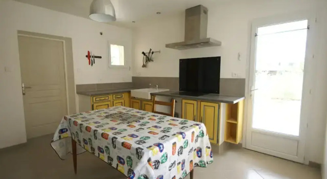Коттедж Classic с 2 комнатами Chic Holiday Home in Pradons With Swimming Pool